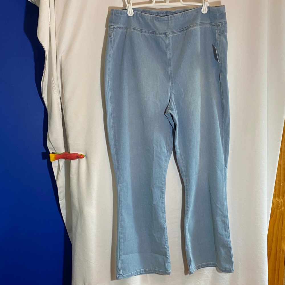 We The Free In My Feelings Mid Rise Crop Boot XL Light Blue Denim Jeans